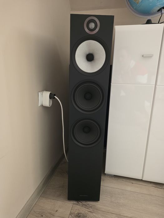 Bowers & Wilkins 603