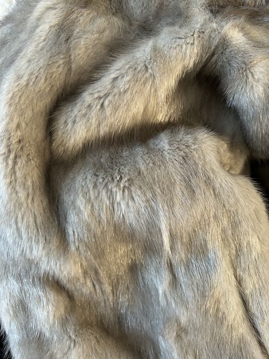 Продается шуба. В отличном состояний.