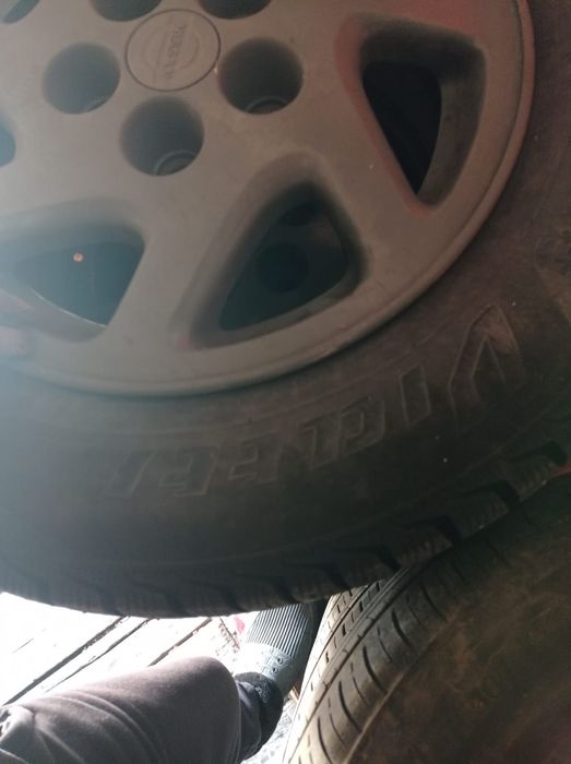 Продам диски с зимней резиной