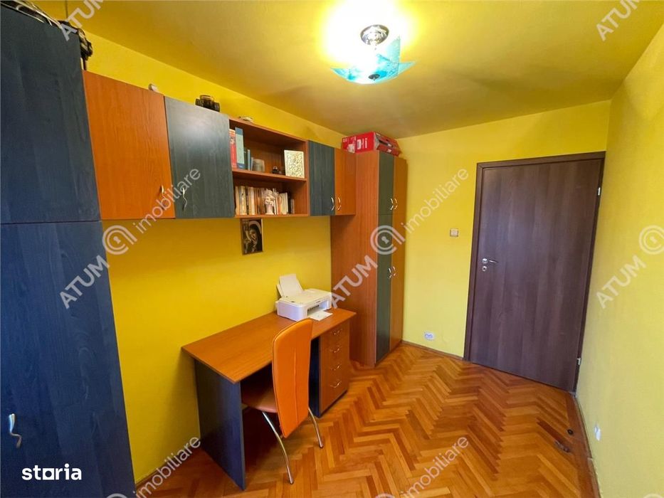 Apartament 3 camere decomandate si balcon zona Vasile Aaron Sibiu