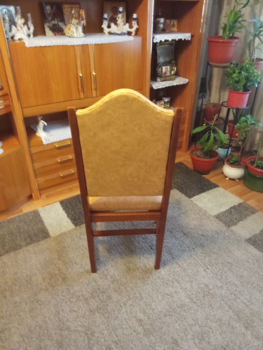 Vînd scaune vintage