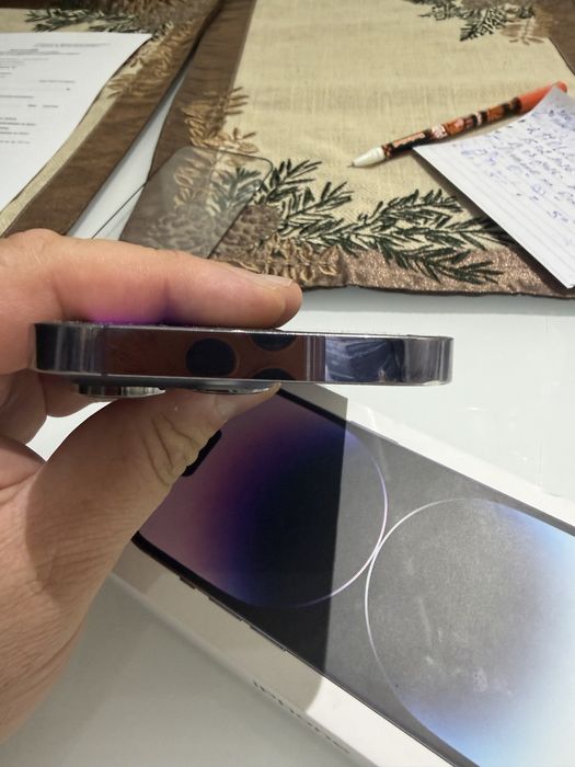 I phone 14 pro deep purple