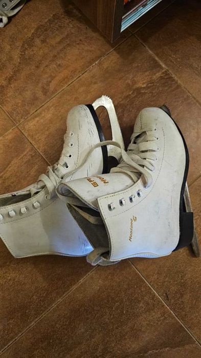 Продам коньки детские на девочку