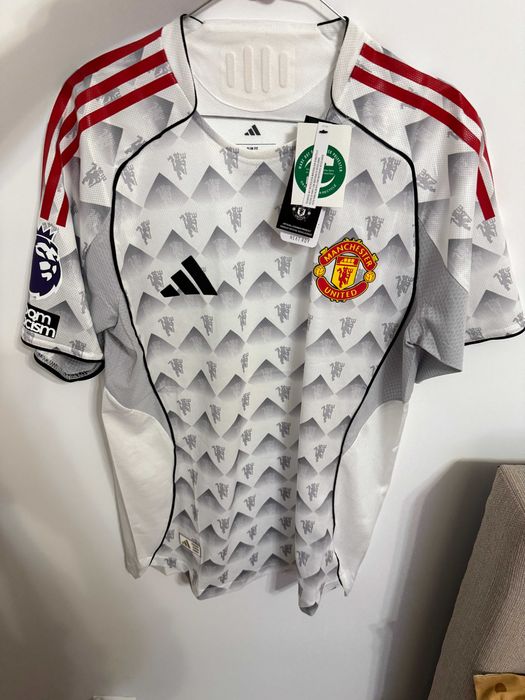 Tricou United alb premier league