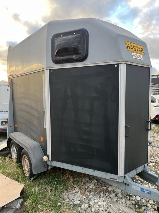 Коневоз для 2х лошадей