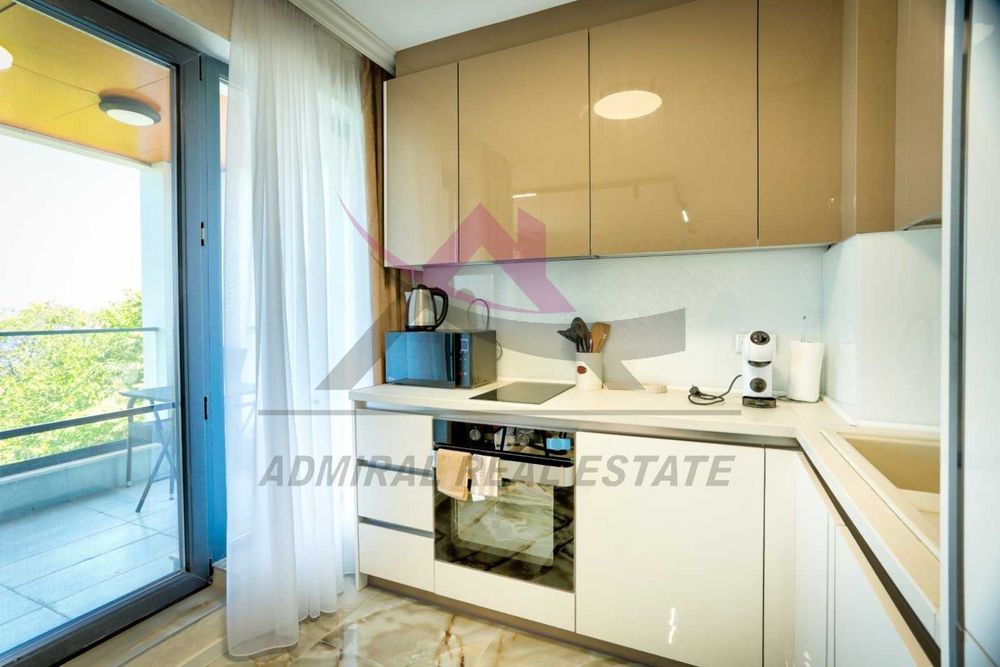 Дава се под наем Тристаен апартамент в Варна, Галата - 110 кв.м за 800 € - Снимка #1