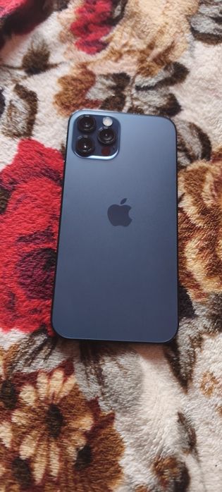 Vând din bune 12 pro 77 baterie