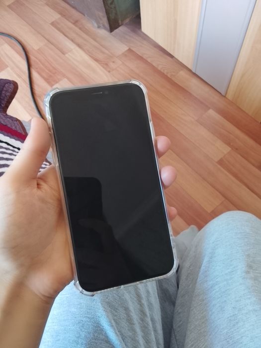 Iphone 11,акумулятор 75%