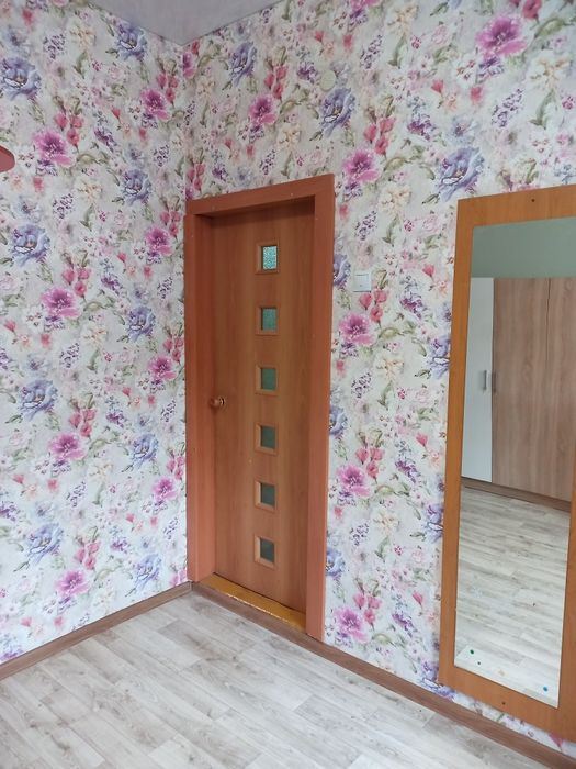 Сдам на длительный срок. Район площадь.