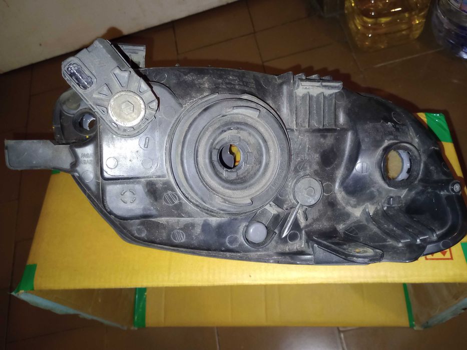Продавам фарове Hyundai Accent 2006 г.