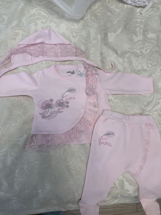 Вещи для новорожденной