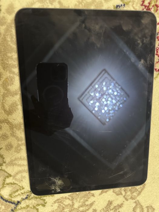 Ipad m4 pro aybi rasmda