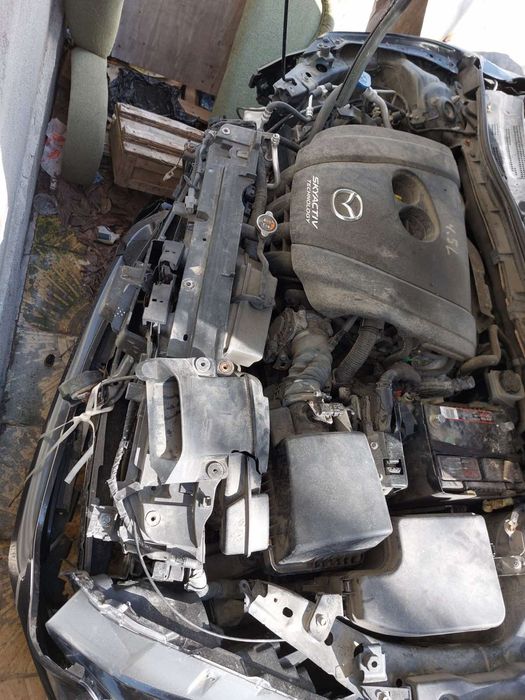 Мазда 3 2017г На части