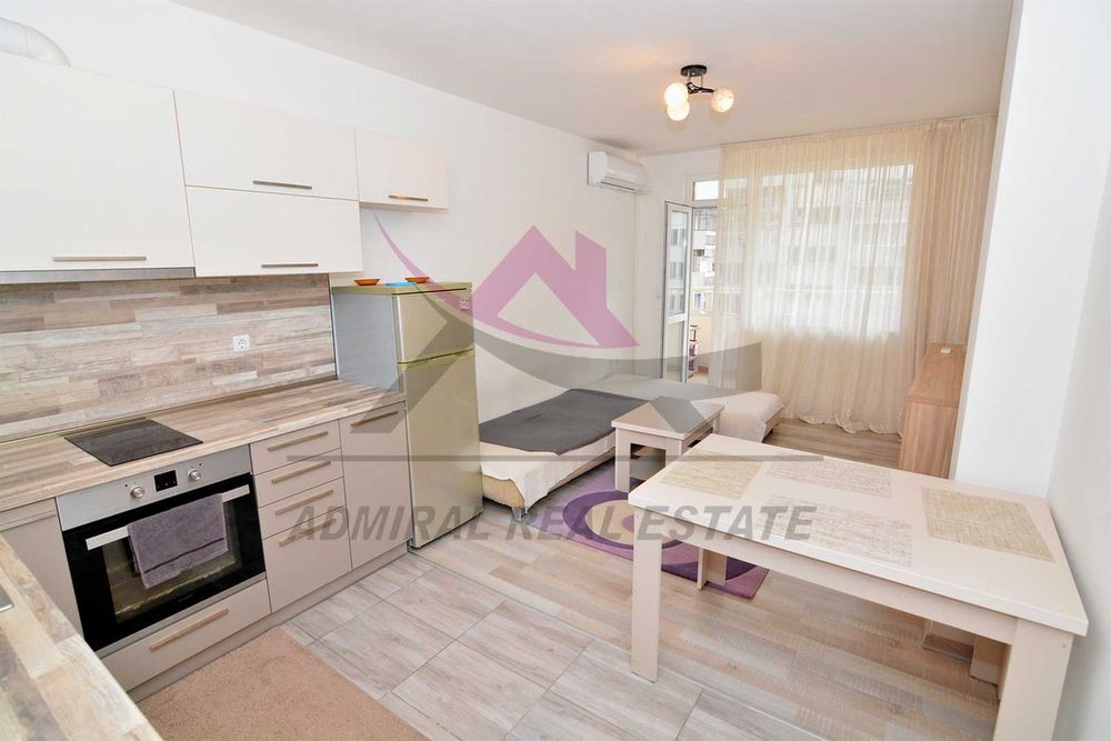 Дава се под наем Тристаен апартамент в Варна, Левски - 100 кв.м за 600 € - Снимка #1