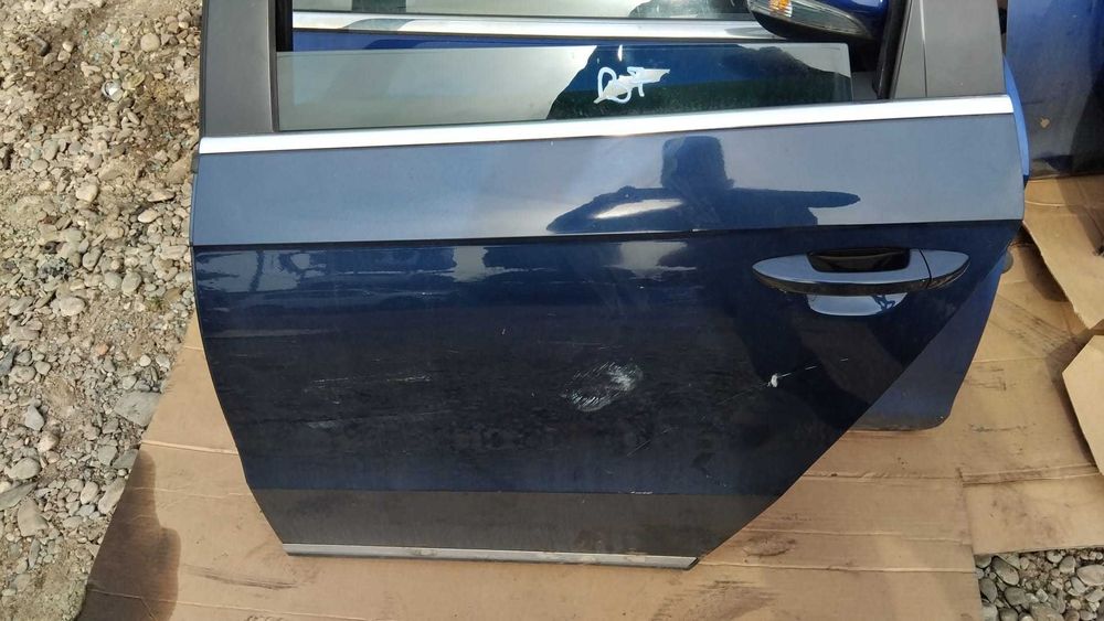 Usa stanga spate Volkswagen Passat B7 combi an 2011