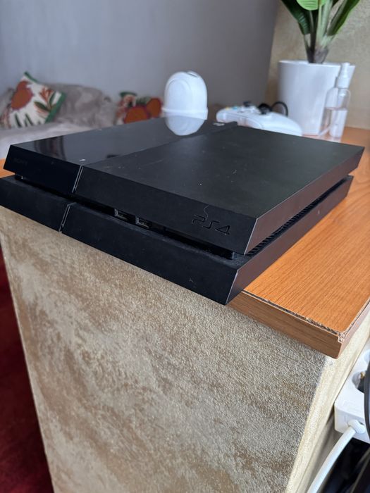 Ps4 fat pentru piese, nu porneste