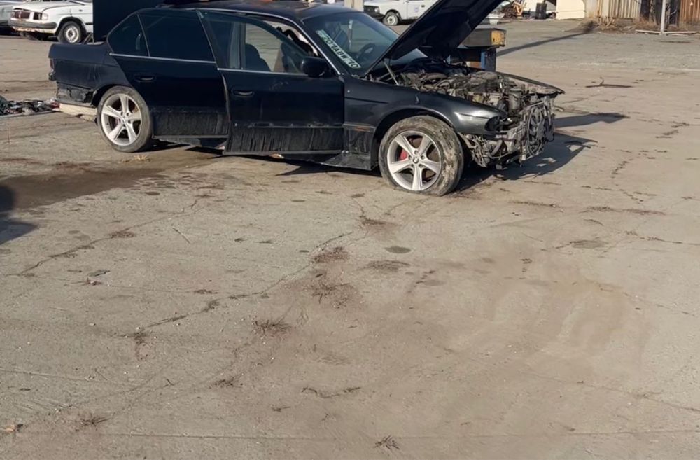 Продам е38 м60б30 на разбор или востановление