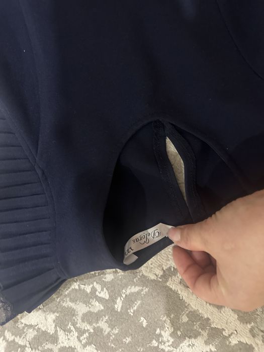 Продам платье Долорес