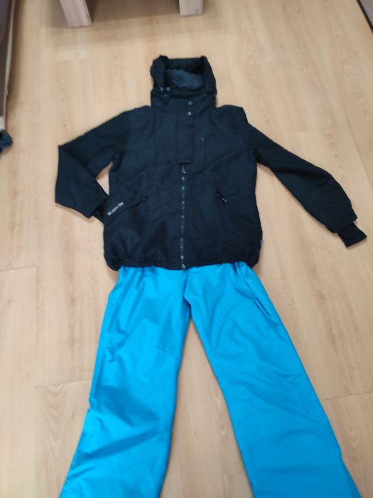 Дамска ски екипировка М размер