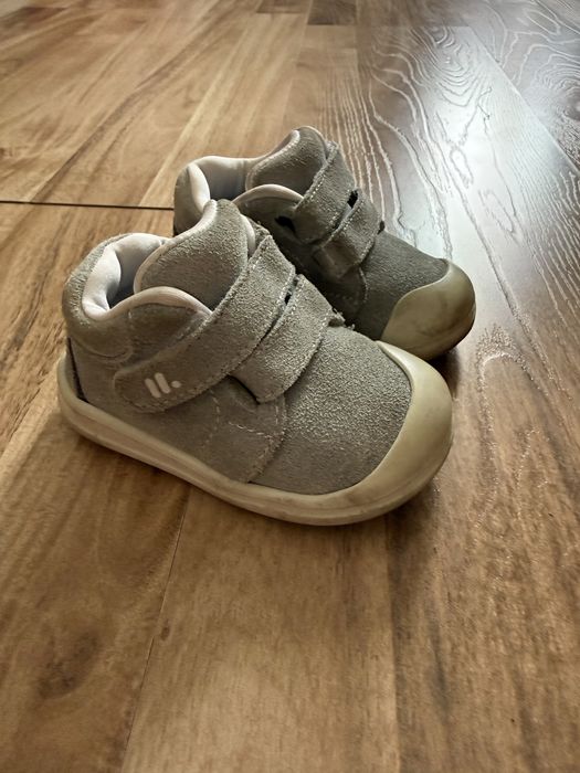 Aнатомическую обувь для детей разных размеров