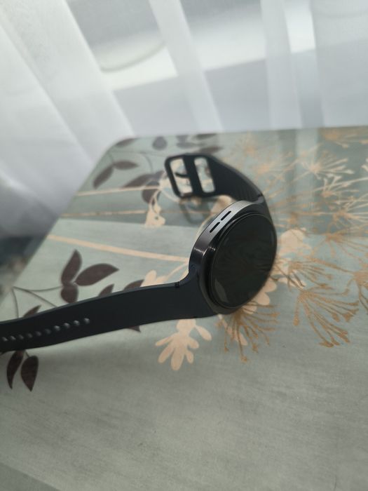 Smartwatch SAMSUNG Galaxy Watch8,
44mm, Wi-Fi, Android, Graphite