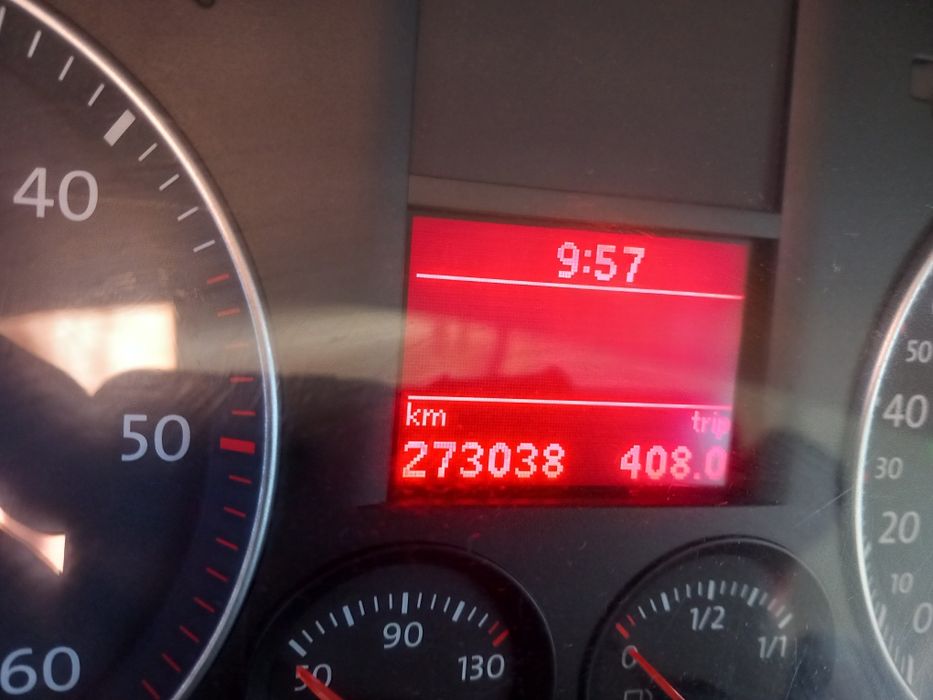 Volkswagen Touran  1.9 tdi (7 locuri )