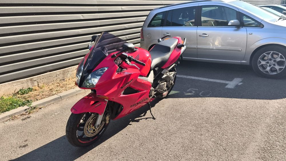 Motocicleta VFR. Cu ABS  2002  de vînzare