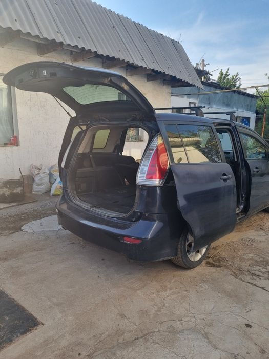 Мазда 5 микровен 6 местный