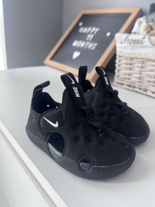 Сандали Nike - размер 18.5