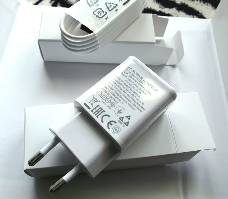 Încărcător usb-c adaptor universal 15w, original Iqos Elvetia