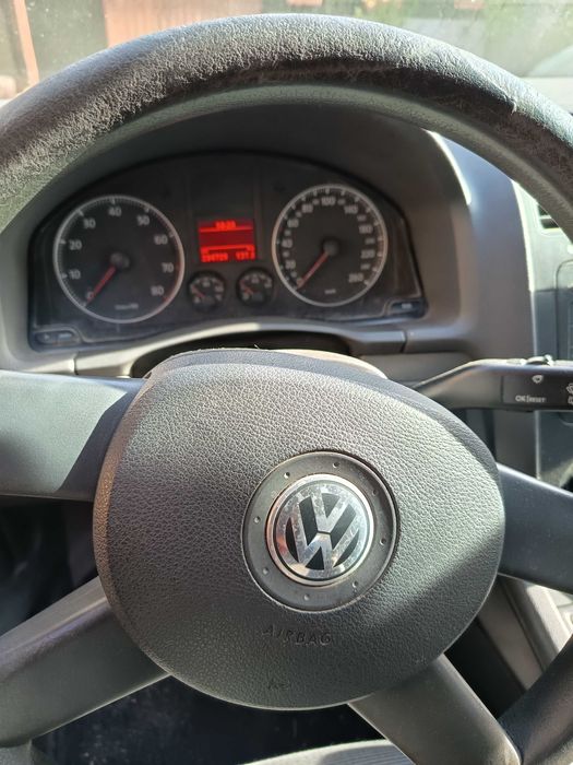 Vând mașina Volkswagen Golf