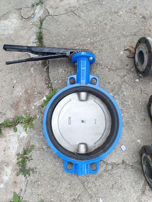 Продам краны pn 16 dn300.pn16 dn80