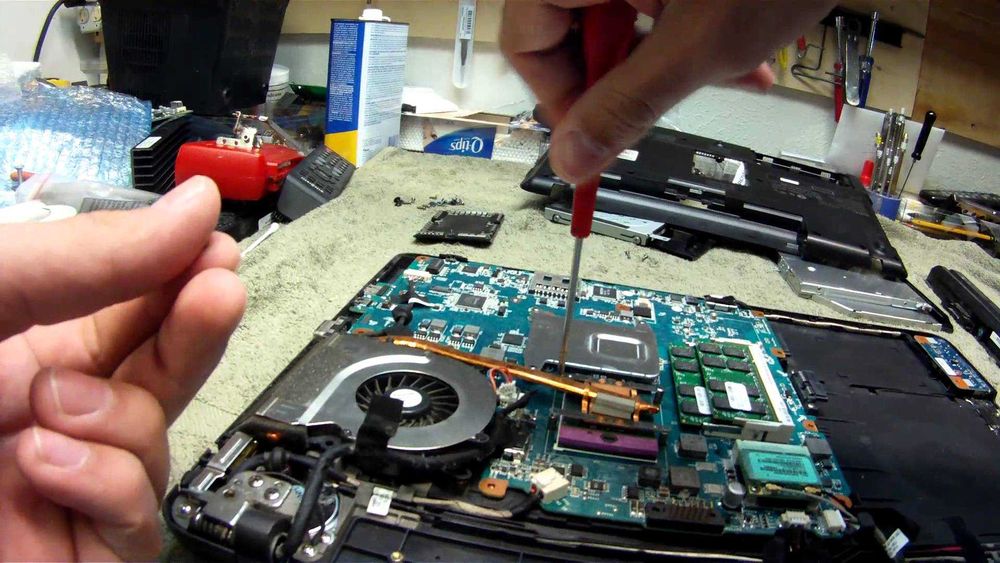 Cleaning PC  curatare Laptop-uri calculatoare ps4 imprimante de praf