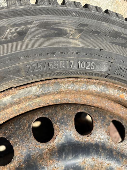 225/65/17 зимни гуми 8мм грайфер