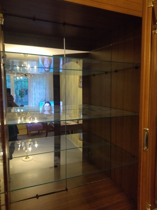 Отдам шкаф для посуды