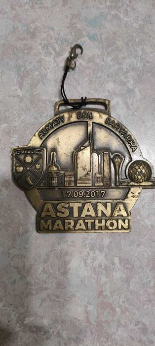 Значек б/у продам