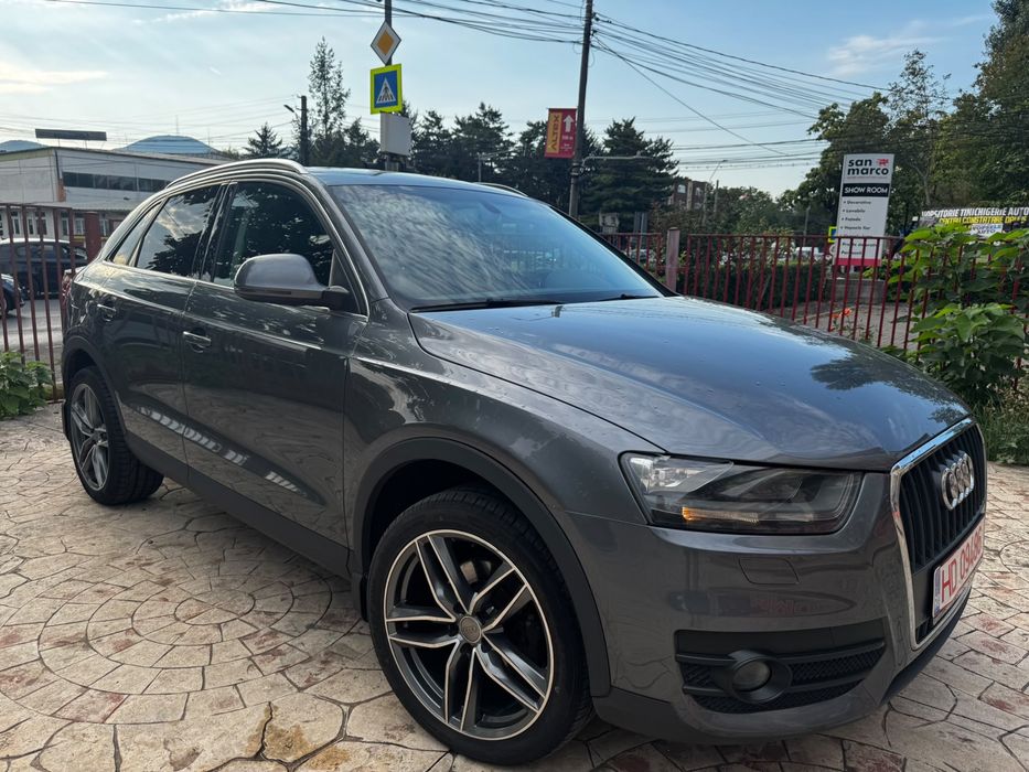 AUDI Q3