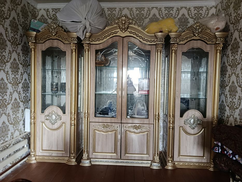 Stenka mehmonxona uchun