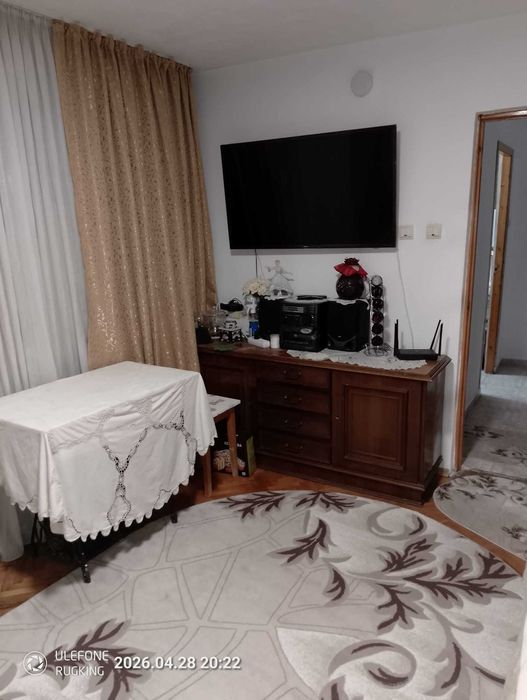 Proprietar, vand apartament cu 4 camere