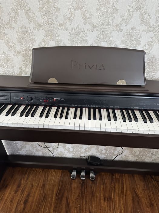 Продам пианино «PRIVIA”