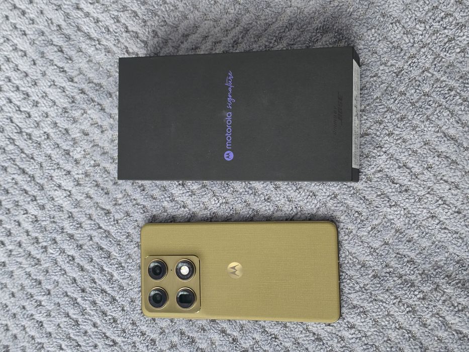 Motorola Signature