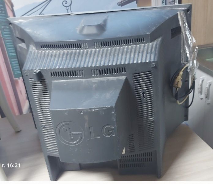 Продаётся  телевизор LG