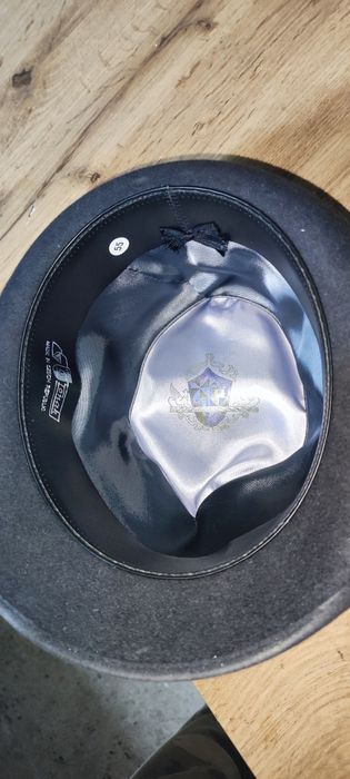 Vand pălării bărbat și dama