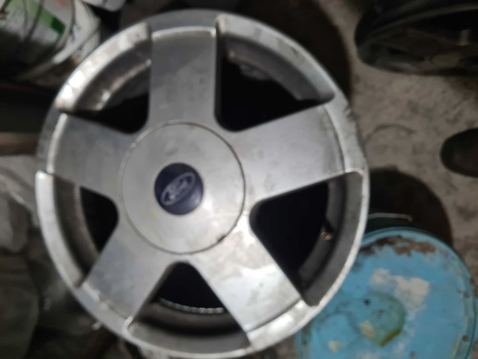 Продавам алуминиеви джанти от форд фокус 15ц с
