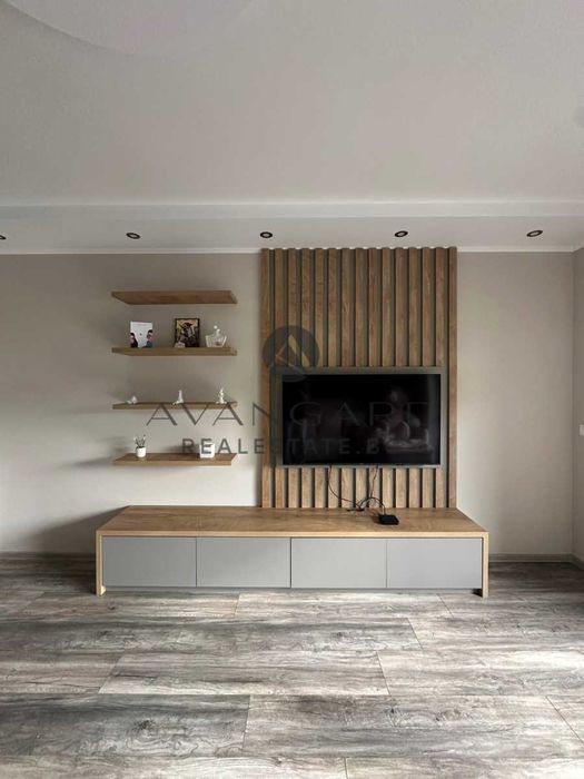 Продава се Тристаен апартамент в Пловдив, Христо Смирненски - 125 кв.м за 1498 €/кв.м - Снимка #2