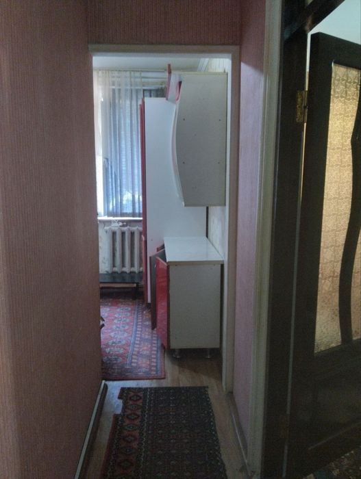 1 хоналик 2 каватда жойлашган квартира оилага ижарага берилади
