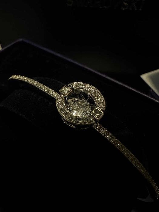 Гривна на Сваровски / Чисто нова / Уникат