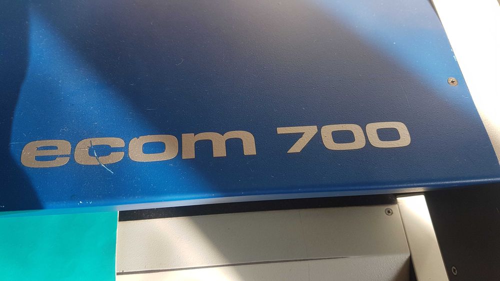 Режещ плотер ecom700