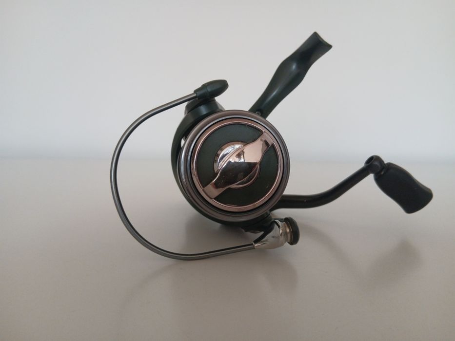 Vând mulinetă fl feeder&spin 4000