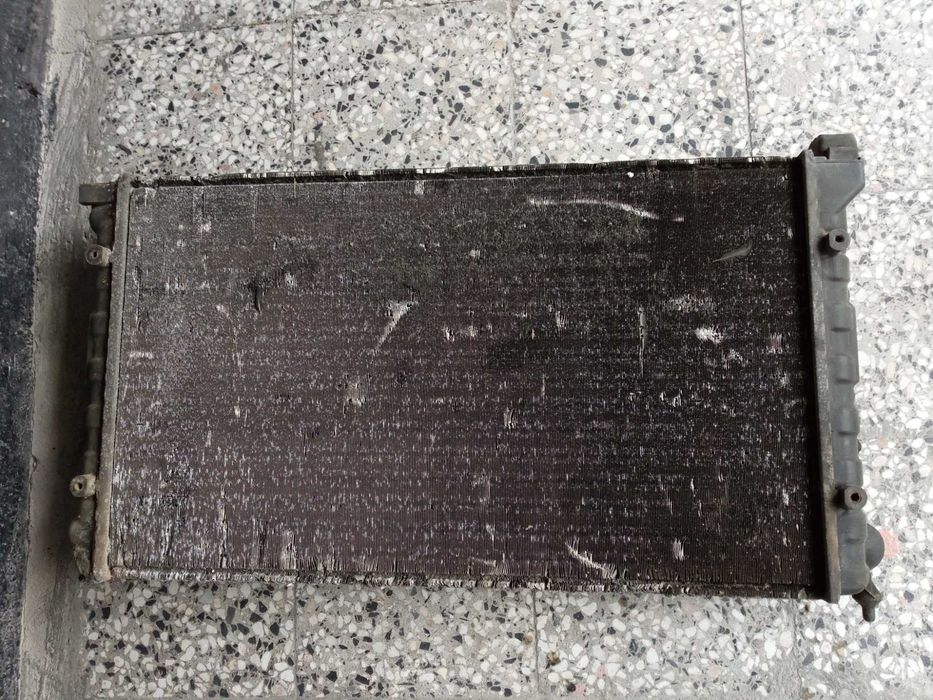 Продава се Пасат б3 комби на части. Колата е 1.8 RP 90